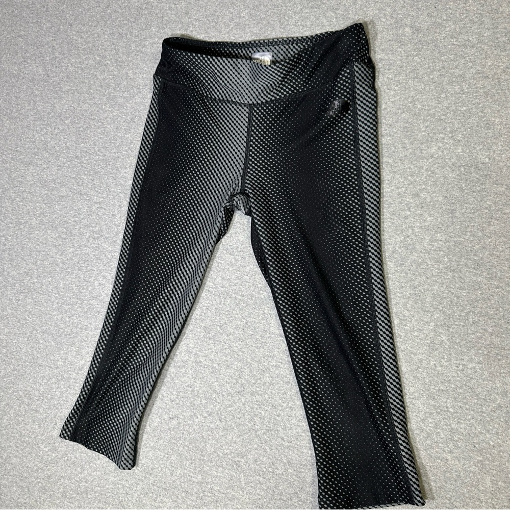 Women’s north face size small polka dot cropped leggings